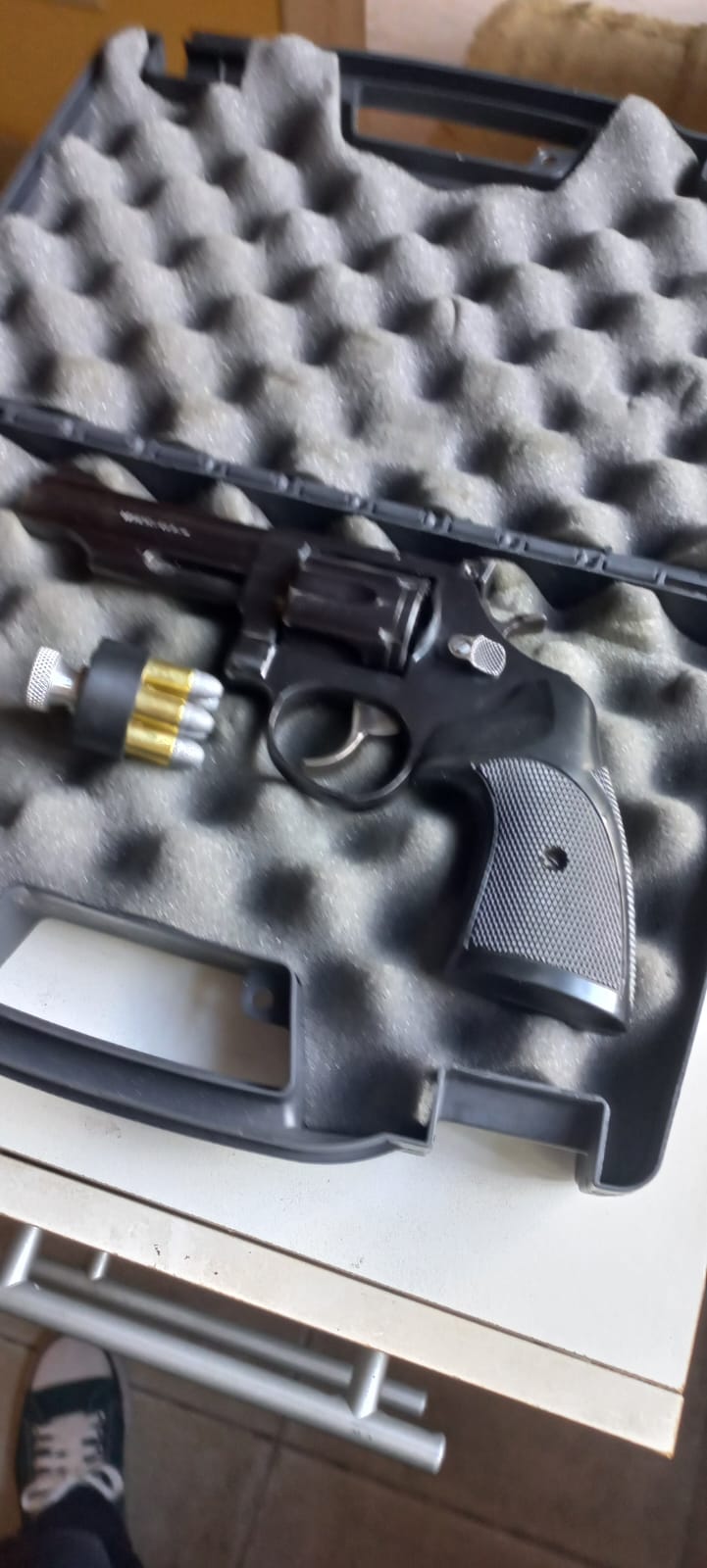 REVOLVER TAURUS 83. CAL. 38