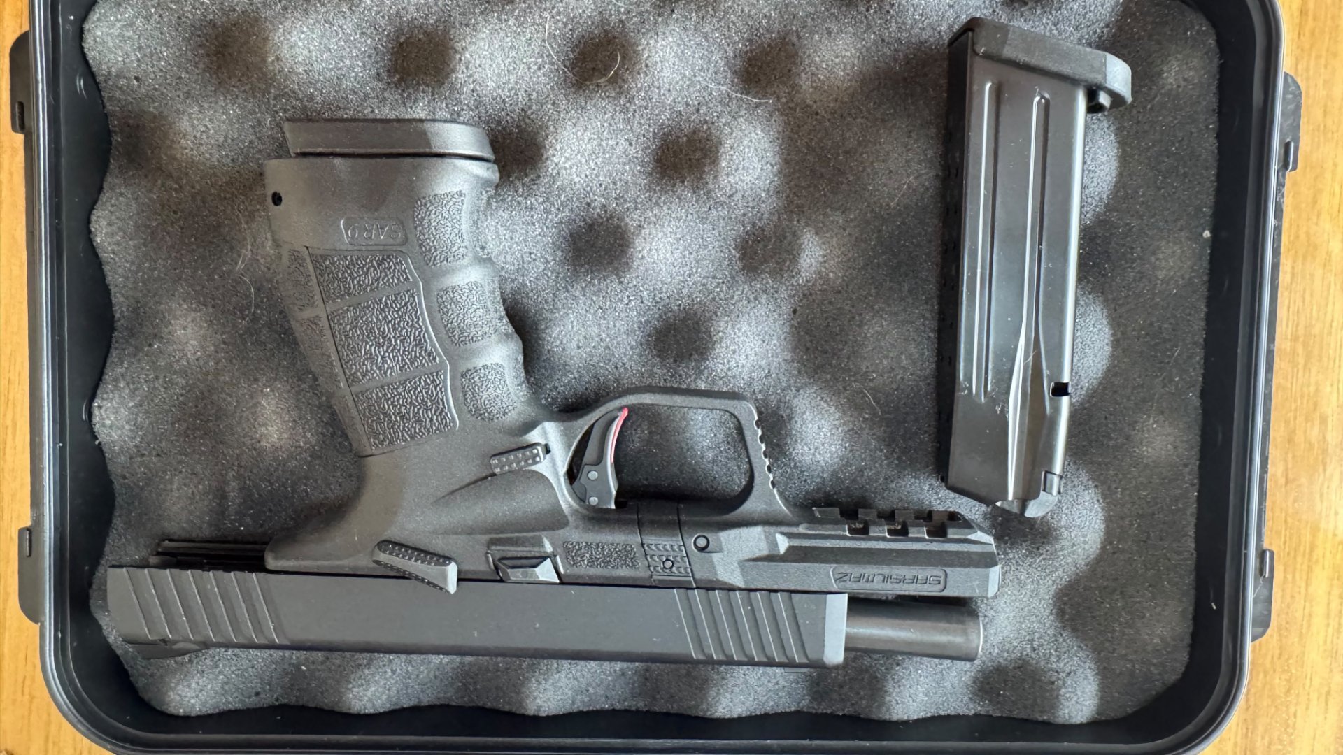 PISTOLA SARSILMAZ 9mm NUEVA sin uso literalmente.En perfecto estadoo