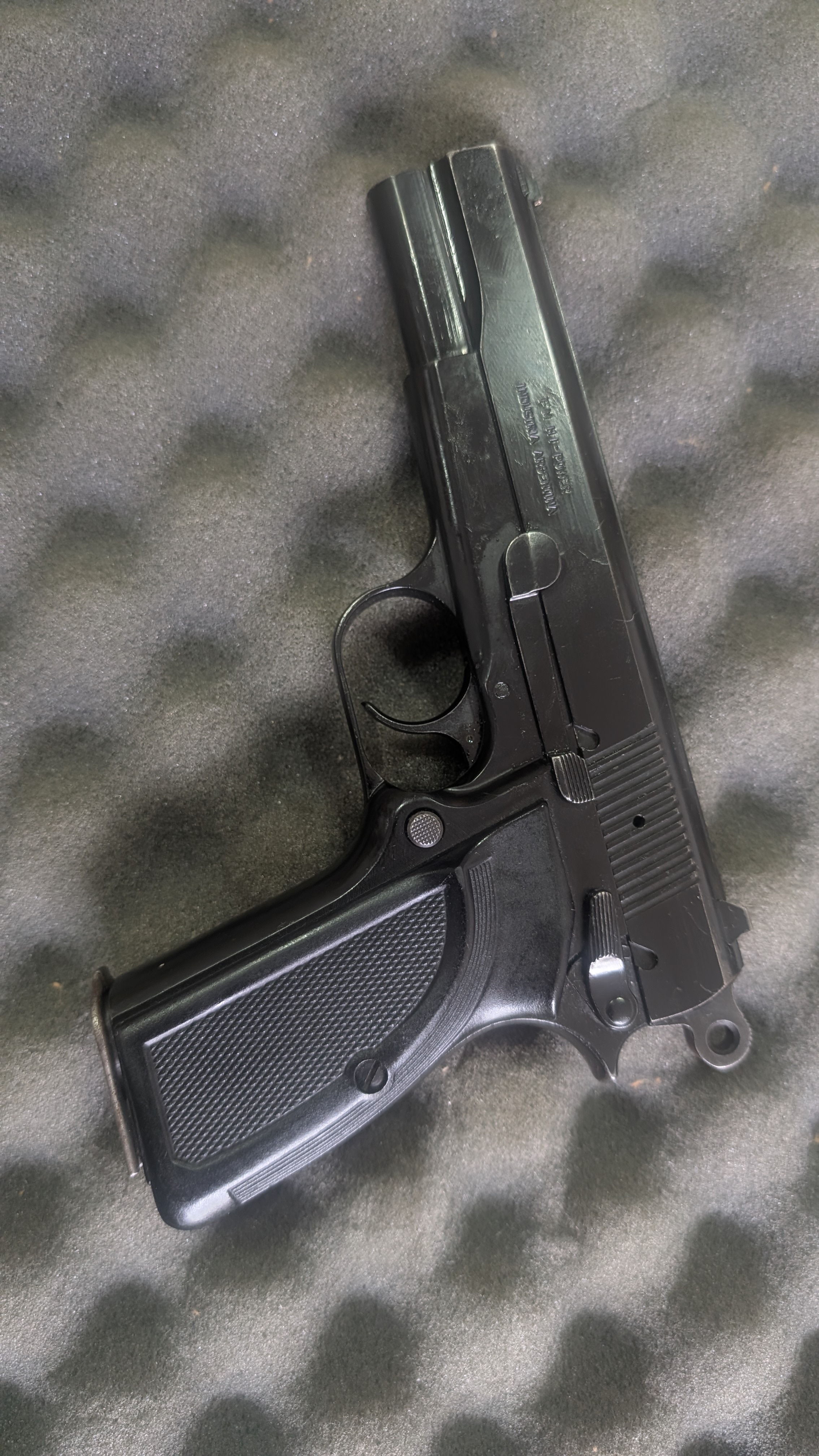 Pistola browning 9 mm